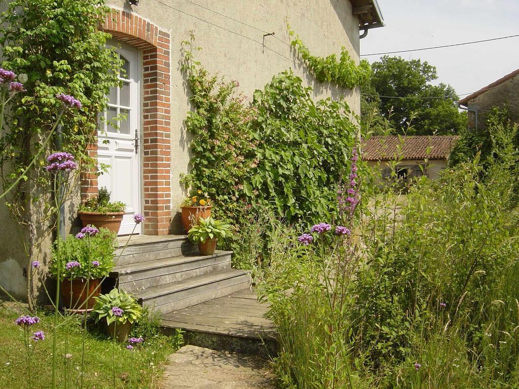 Villa Chez Tartaud Lathus St Remy Exterior foto